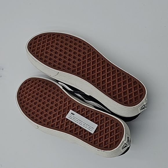 NWT Vans Black Suede Slip On Women's Size 8 (Men's 6.5) - Picture 3 of 3